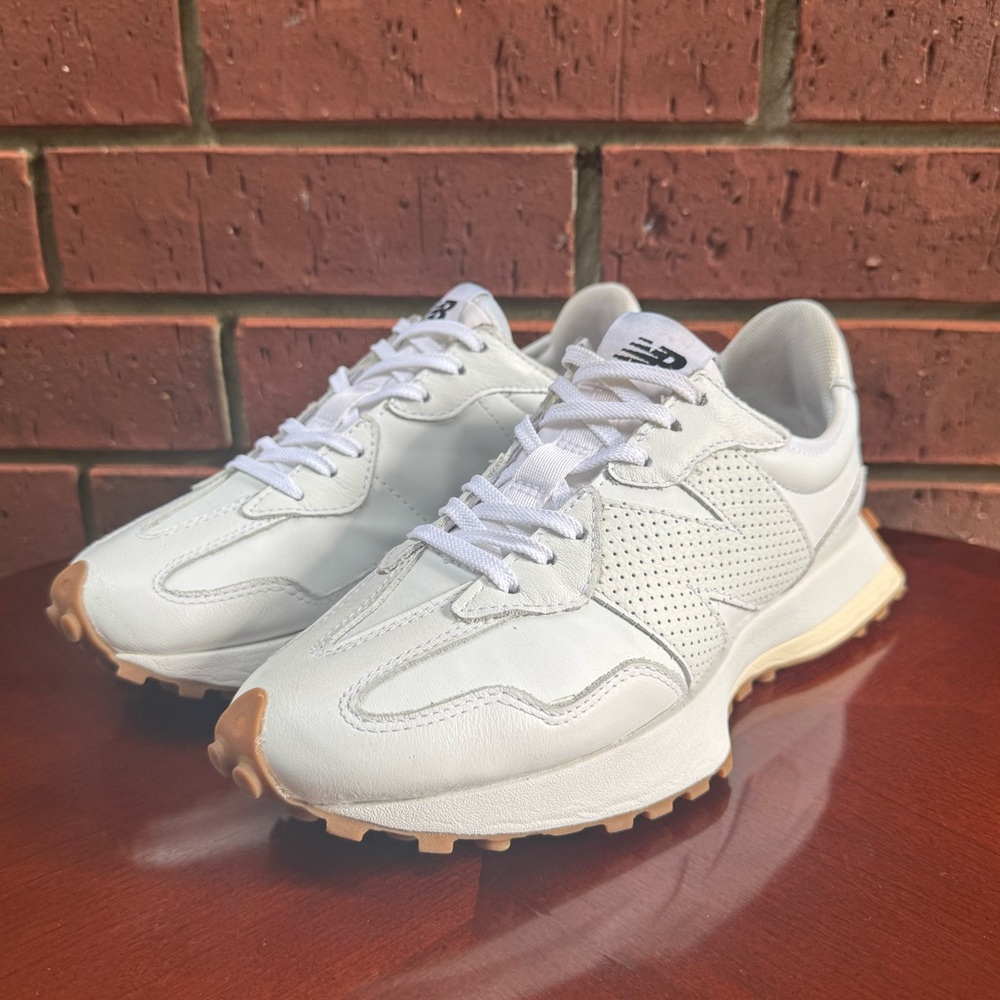 New Balance 327 Sneakers
